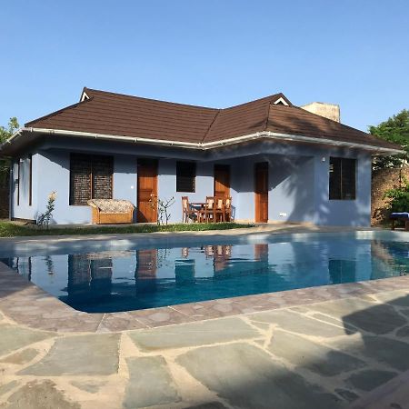 Lions Home Diani Beach Buitenkant foto