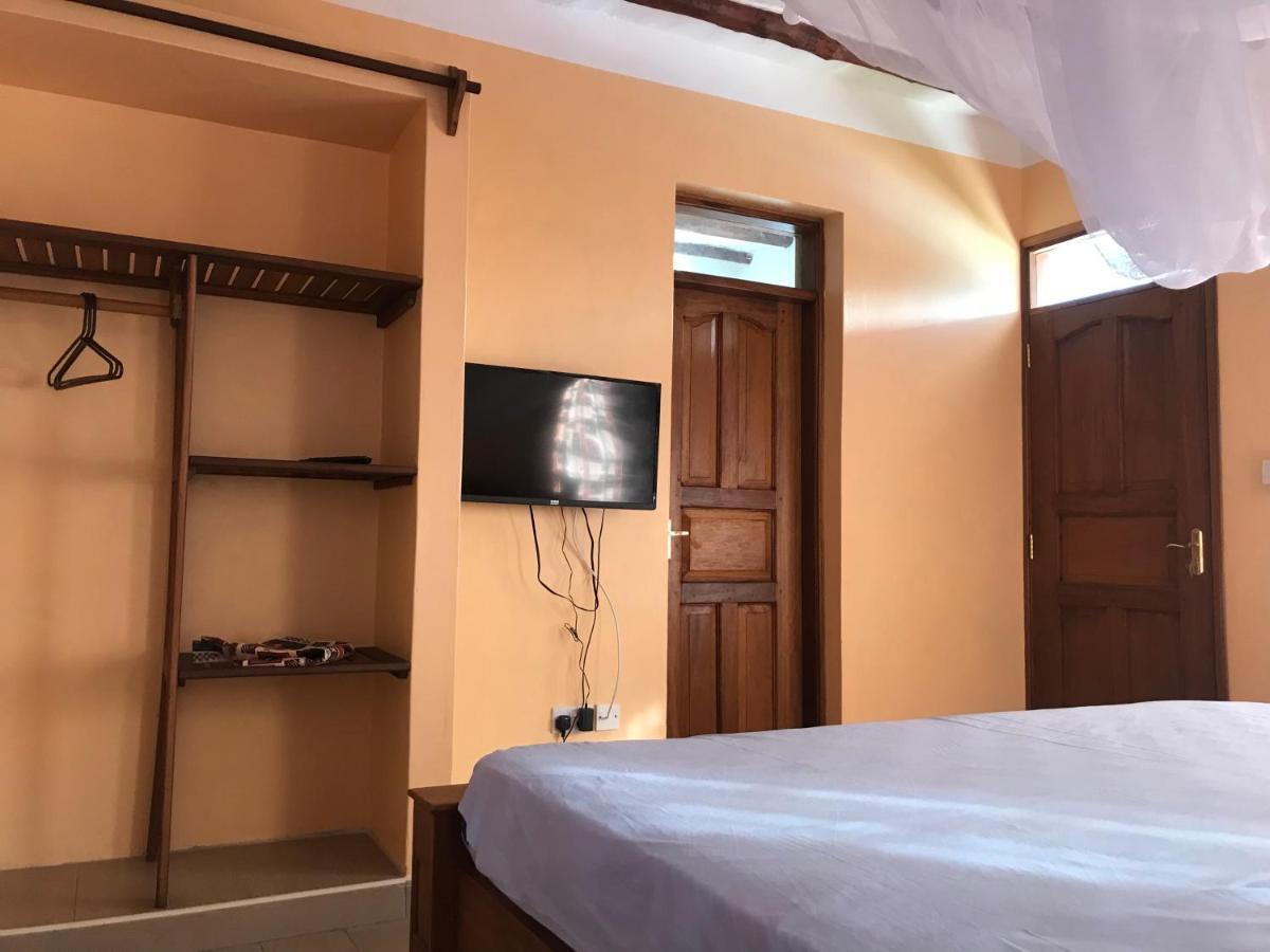 Lions Home Diani Beach Buitenkant foto