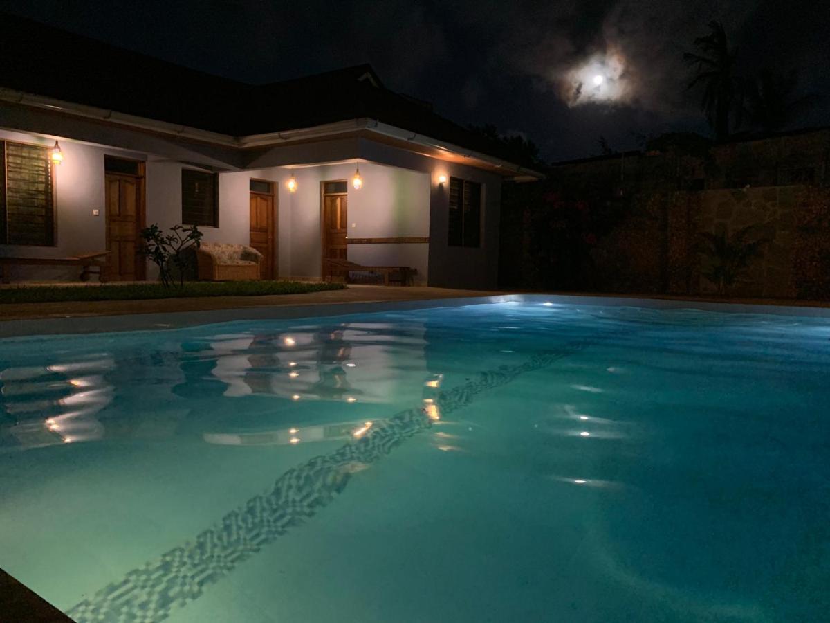 Lions Home Diani Beach Buitenkant foto