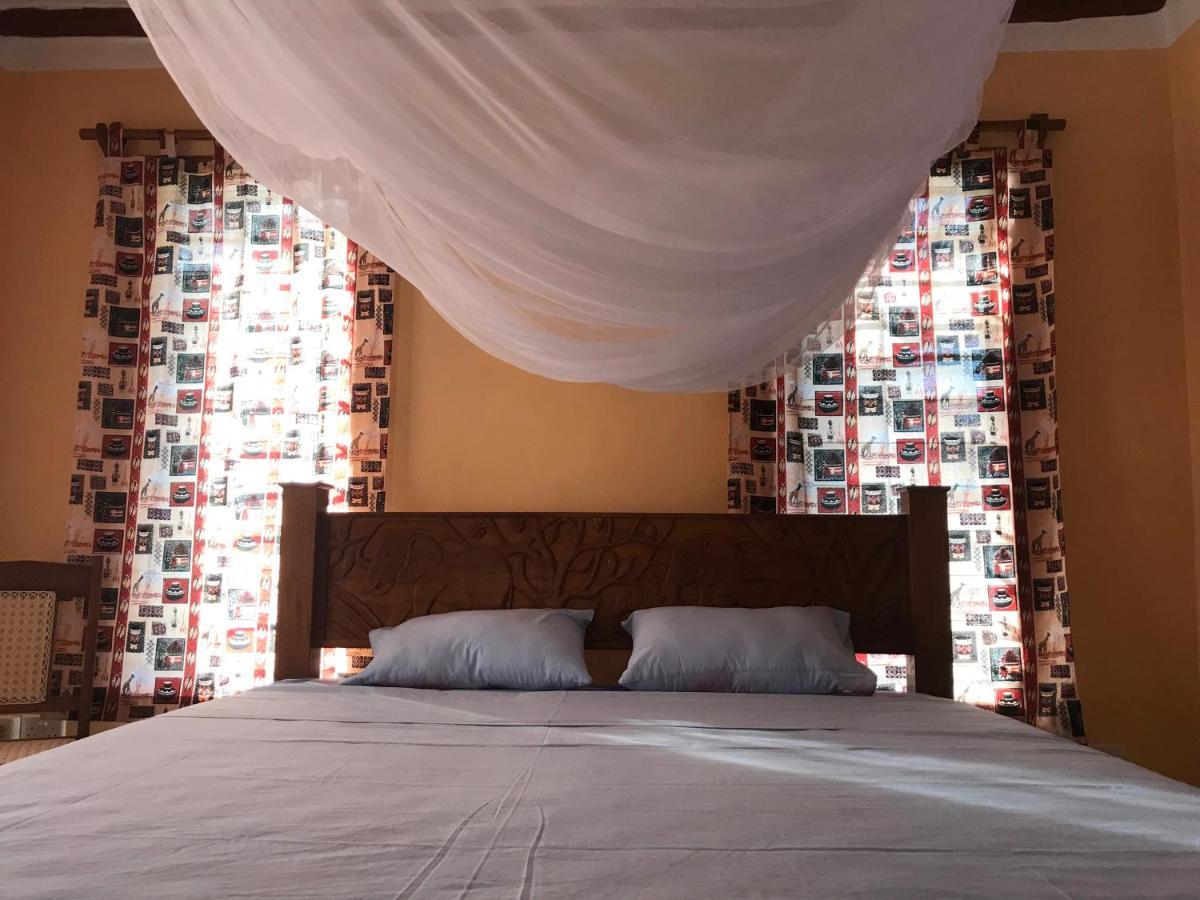 Lions Home Diani Beach Buitenkant foto
